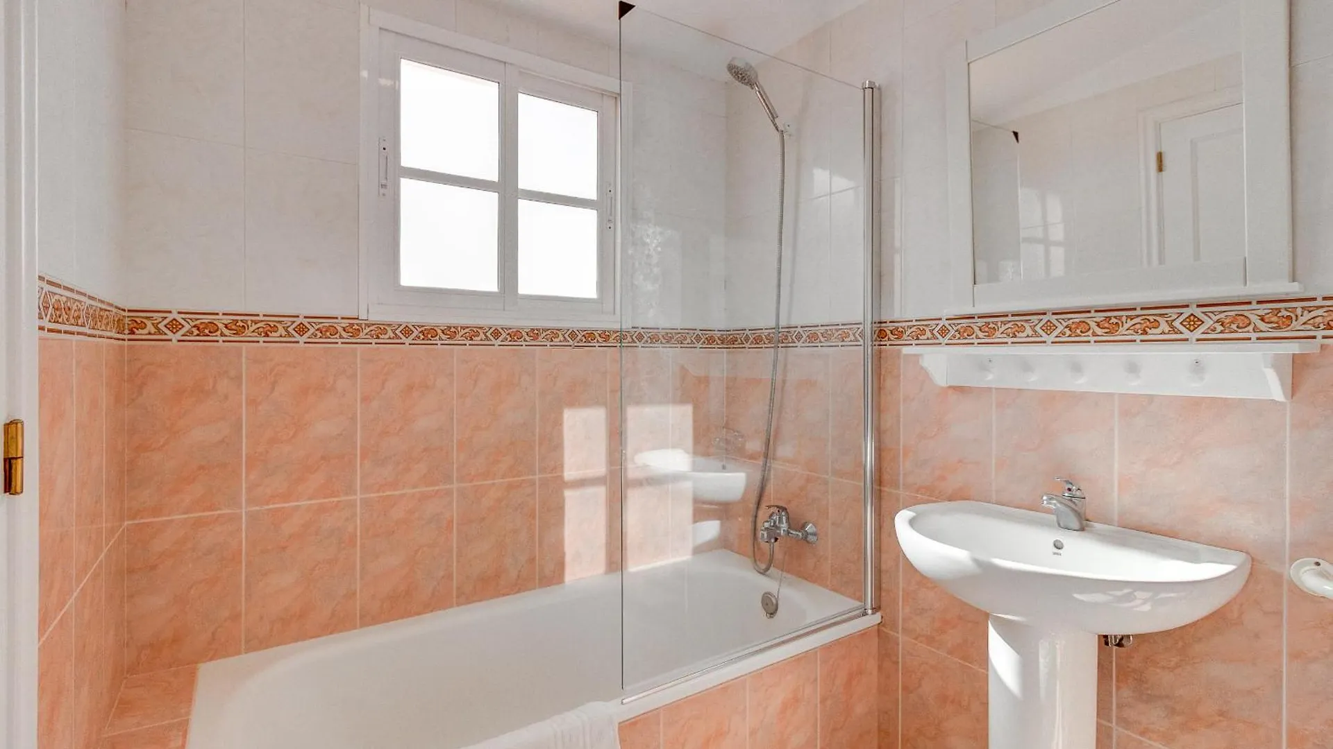 Дом отдыха Bonita Casa Nina Con Jacuzzi By Paramount Holidays Плайя-де-Сан-Хуан